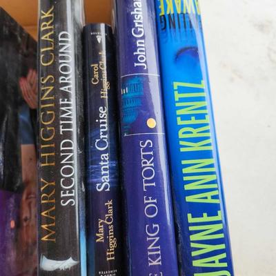 Fiction Hardback book lot including Grisham and Higgins Clark