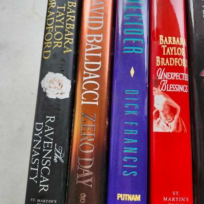 Fiction Hardback book lot including DaniellecSteel and Higgins Clark
