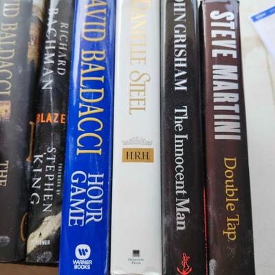 Fiction Hardback book lot including Danielle Steel