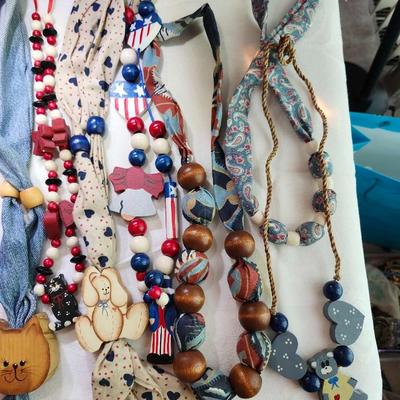 Mixed jewelry lot, Bolo