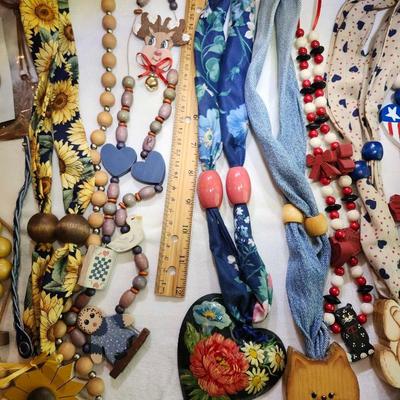 Mixed jewelry lot, Bolo