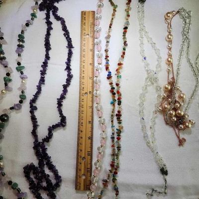 Mixed jewelry lot, some Vintage