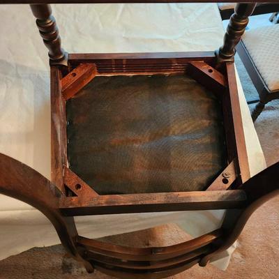 The B.B. CO furniture Solid Wood Dinning table w/ folding leaf and six chairs