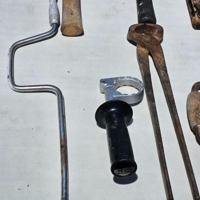 Lot of 30 Assorted Vintage and Antique Tools