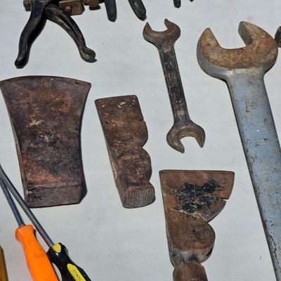 Lot of 30 Assorted Vintage and Antique Tools