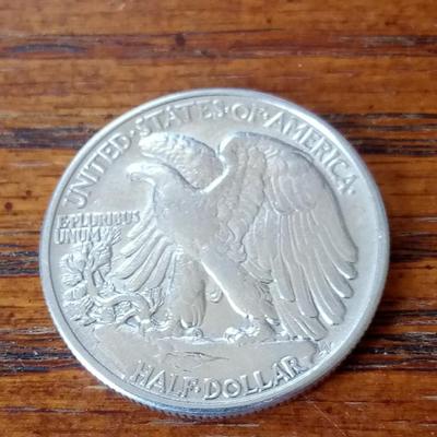 LOT 149 1941 WALKING LIBERTY SILVER HALF DOLLAR
