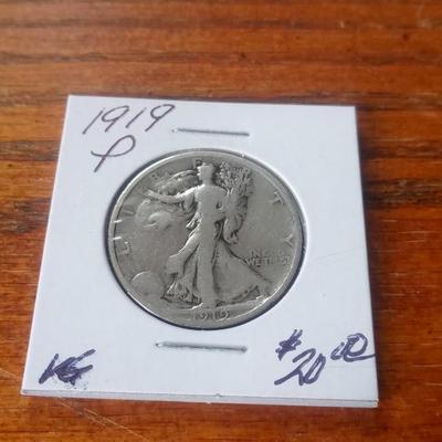 LOT 155 1919 WALKING LIBERTY HALF DOLLAR