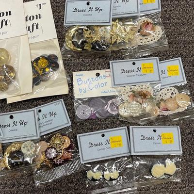 Button Lot #2 - new in packages