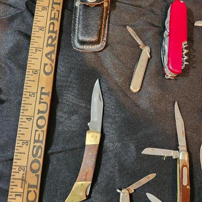 9 Vintage Pocket Knives