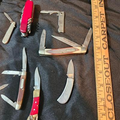 9 Vintage Pocket Knives
