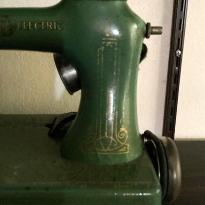 Very Rare Collectible GE Sewhandy Sewing Machine Model A Serial # 2229 With Case