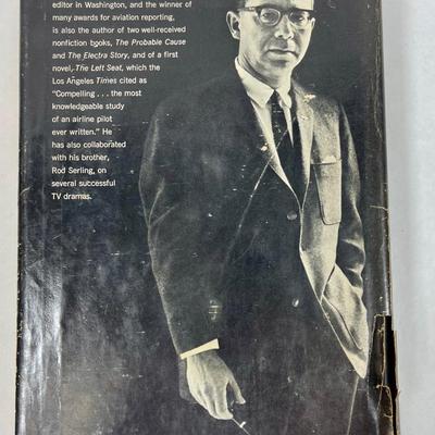 Vintage Book: The President's Plane is Missing by Robert J. Sterling