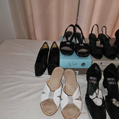 Lot of 14 Dress/Casual Shoes 6.5 N