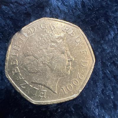 2001 50p fifty pence English Britannia seated 2001 coin hunt