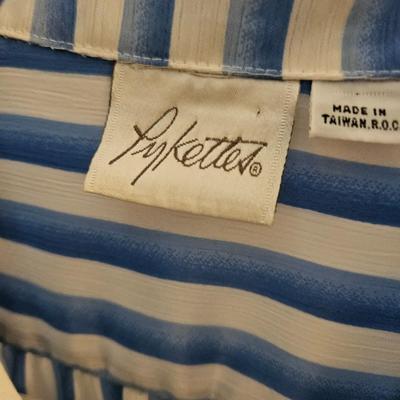 Woman's XS/S Vintage Pullovers and Sweaters