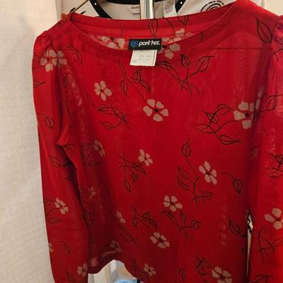 Woman's XS/S Vintage Pullovers and Sweaters