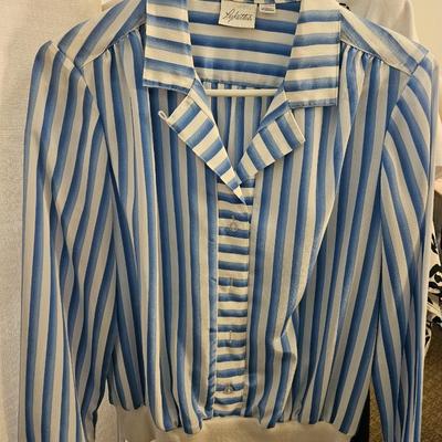 Woman's XS/S Vintage Pullovers and Sweaters