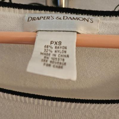 Woman's XS/S Vintage Pullovers and Sweaters