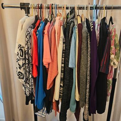 Woman's XS/S Vintage Pullovers and Sweaters