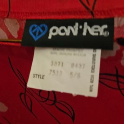 Woman's XS/S Vintage Pullovers and Sweaters