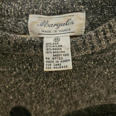 Woman's XS/S Vintage Pullovers and Sweaters