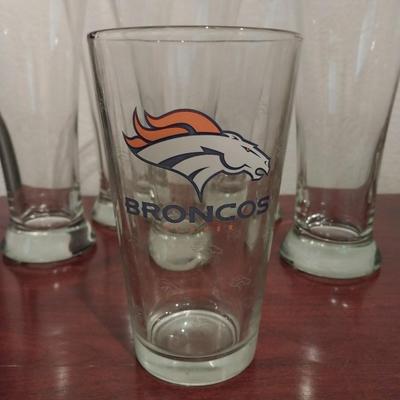 BEER DRINKING GLASSES
