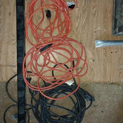 OUTLET STRIP AND EXTENSION CORDS