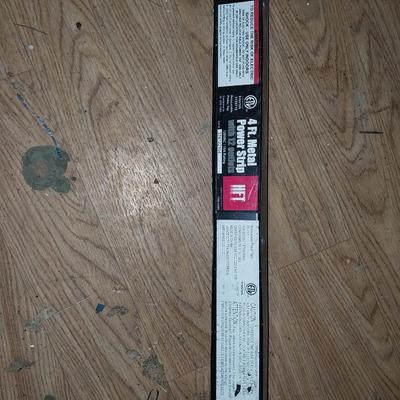 OUTLET STRIP AND EXTENSION CORDS
