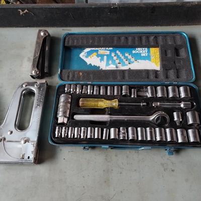 SOCKET SET IN CASE-STAPLER AND HANDTOOL