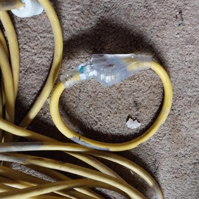 HEAVY DUTY LONG EXTENSION CORD WITH EXTRA LIGHTUP END CORD