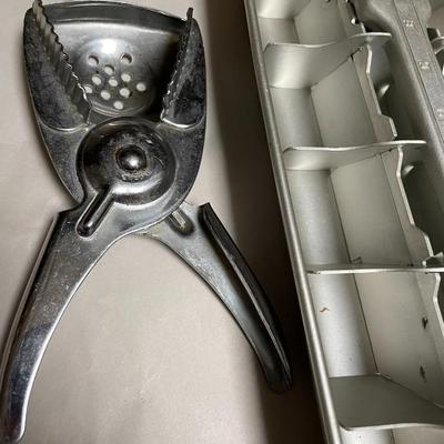 Vintage Lot of Some Fantastic Kitchen Utensils from Roller Pin to Aluminum Ice Cube Trays as Pictured.