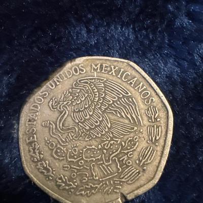 1981 MEXICO 10 PESOS COIN