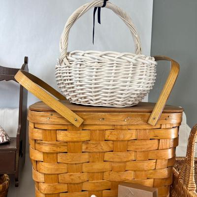 Picnic baskets, Beaded purse, French lace window curtain