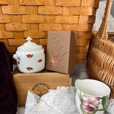 Picnic baskets, Beaded purse, French lace window curtain