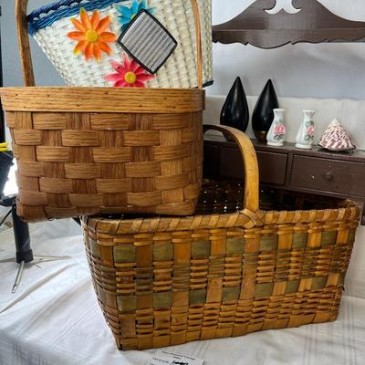 Picnic baskets, Beaded purse, French lace window curtain