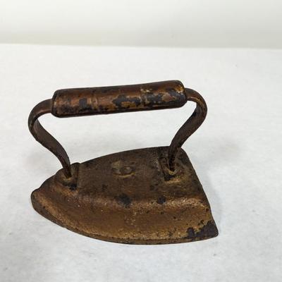 #6 Vintage Sad Iron