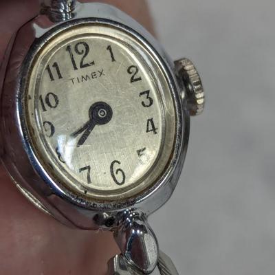 Assortment Of Watches Elgin Benrus Seiko Timex