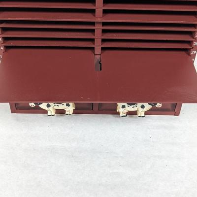 Wooden Barn Calendar With Day Dividers & Drawers