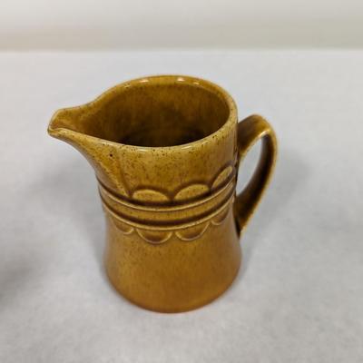 Vintage Pottery & Porcelain Items