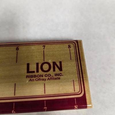 Lion Easy Bow Maker