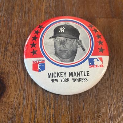 Vintage 1969 MLBPA Mickey Mantle 3” Baseball Pin Button