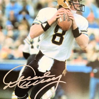 New Orleans Saints Quarterback Archie Manning signed photo. GFA Authenticated