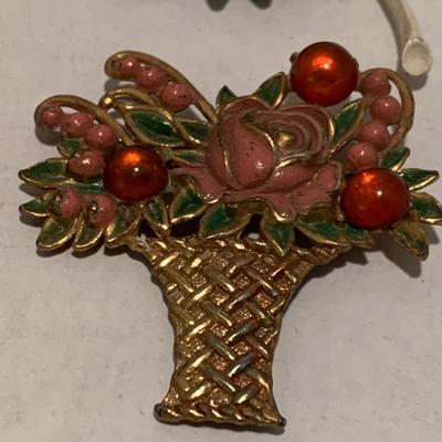 Retro Brooch Lot 6 Pieces A113
