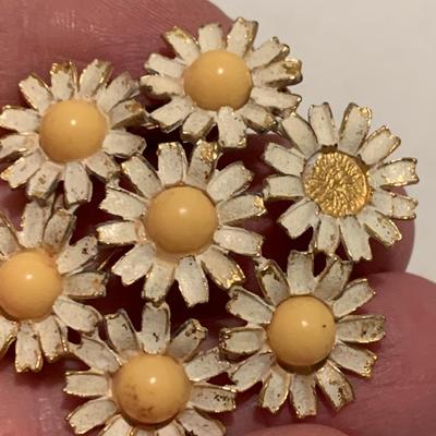 Retro Brooch Lot 6 Pieces A113