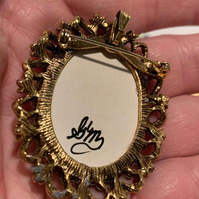 Vintage Estate Brooch / Pendant Lot A112