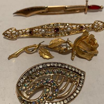 Vintage Estate Brooch Lot A110