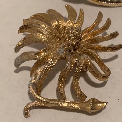 Vintage Estate Brooch Lot A110