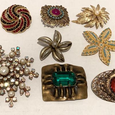 Vintage Estate Brooch Lot A109