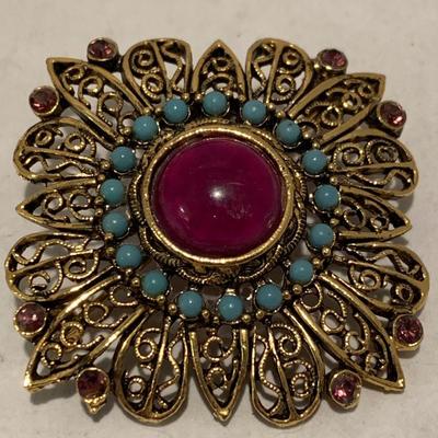 Vintage Estate Brooch Lot A109