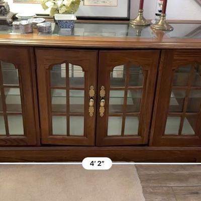 Display Entry cabinet